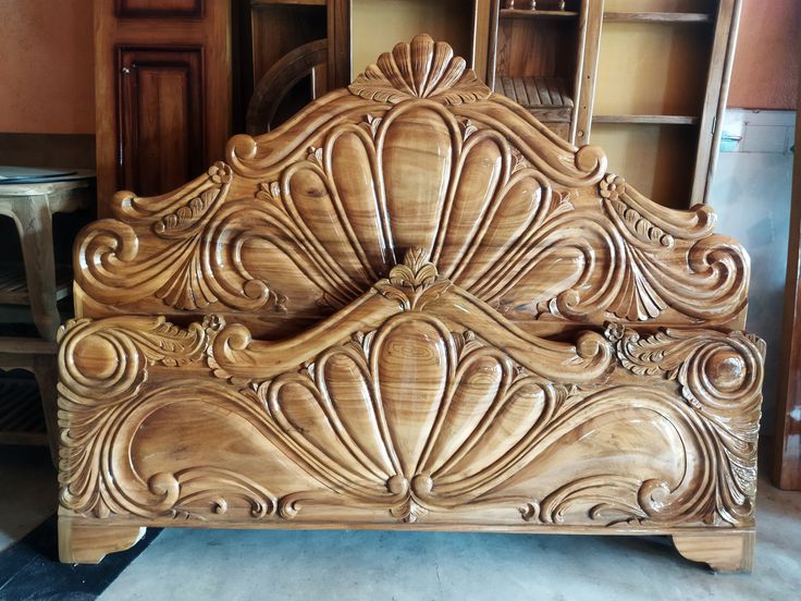 King Sized Box Bed – Sirish Wood Golden